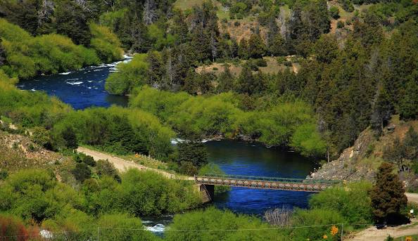 Chubut fortalece el acceso a la educación y la investigación con un convenio junto a Corcovado