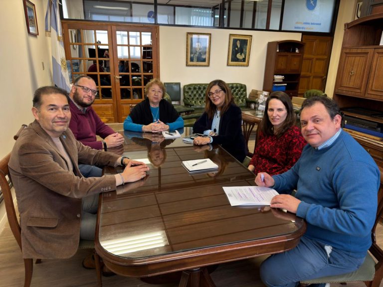 Encuentro estratégico entre la Secretaría de Ciencia y Tecnología del Chubut y la Universidad Nacional de la Patagonia San Juan Bosco