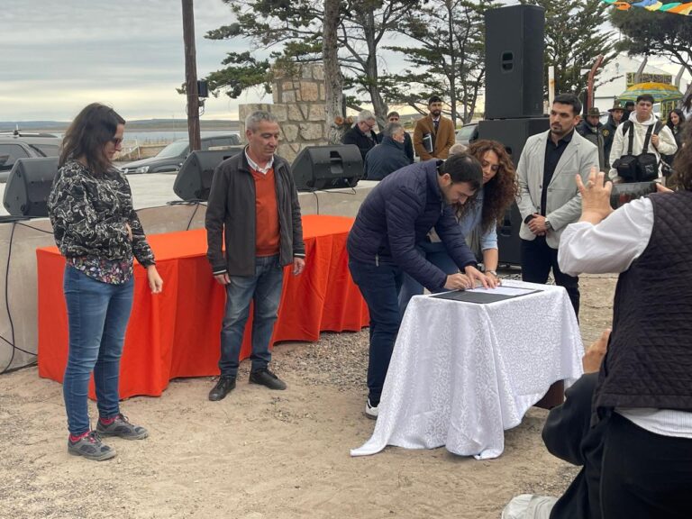 La Secretaría de Ciencia y Tecnología del Chubut impulsa la Innovación Productiva en Camarones con un aporte para fortalecer la educación técnica y agrícola